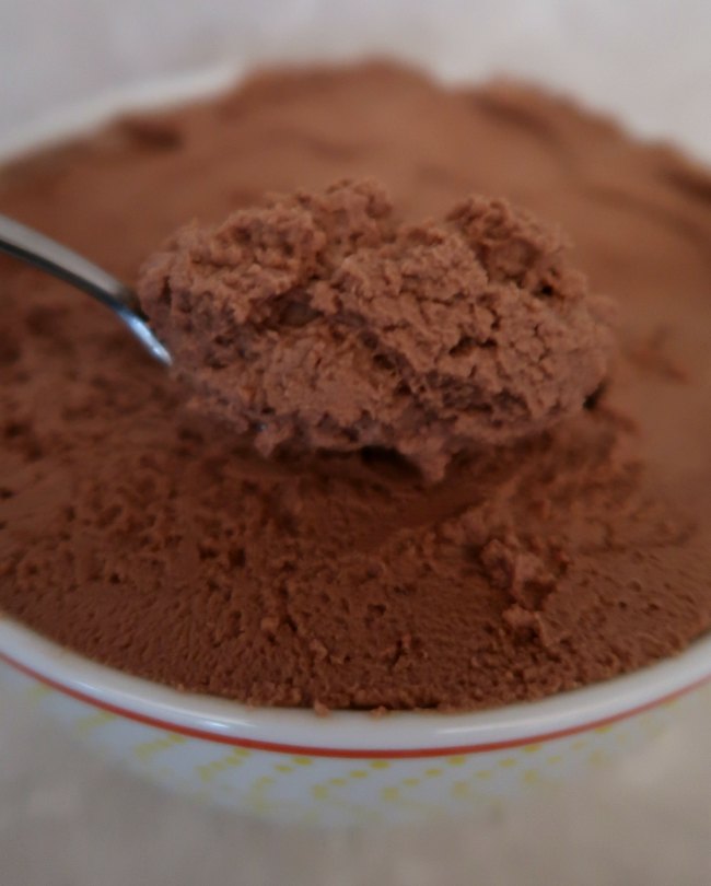 Chocolate mousse deals with cocoa powder